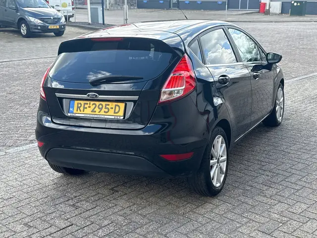 Ford Fiesta 1.0 EcoBoost Candy Blue Edition 2016 Benzine 6