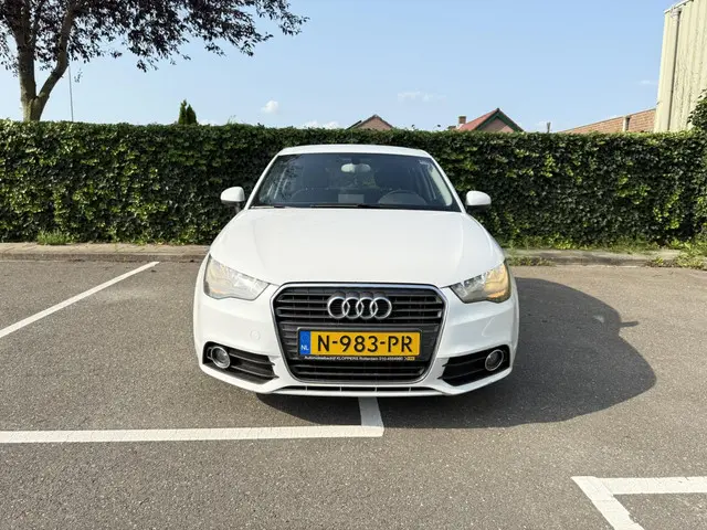 Audi A1 Sportback 1.4 TFSI Connect 2012 Benzine 2