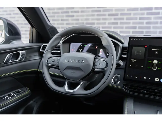 Lynk & Co 01 1.5 Core 2025 Hybride Benzine 4