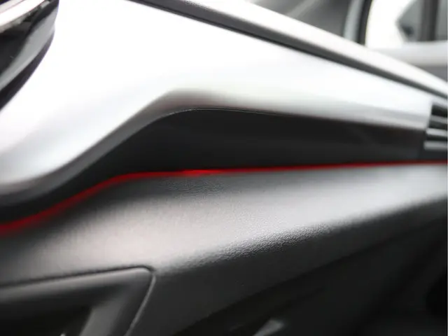 Volkswagen ID.4 First 77 kWh 2020 Elektrisch 81