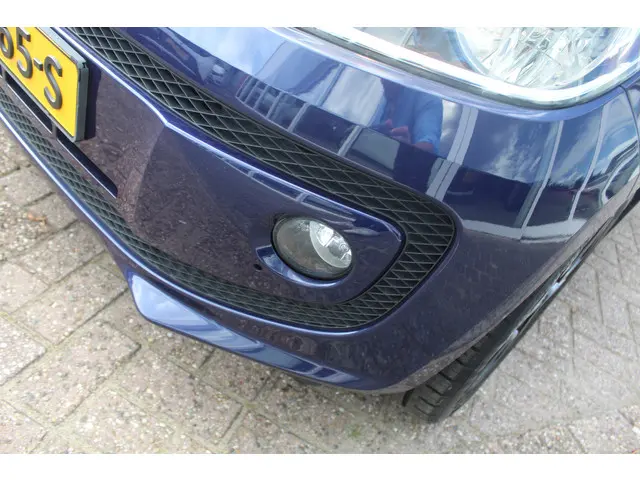 Volkswagen up! 1.0 CLUB high up! BlueMotion 2015 Benzine 8