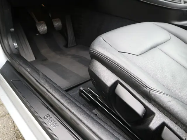 BMW 2 Serie Cabrio 220i 2015 Benzine 12