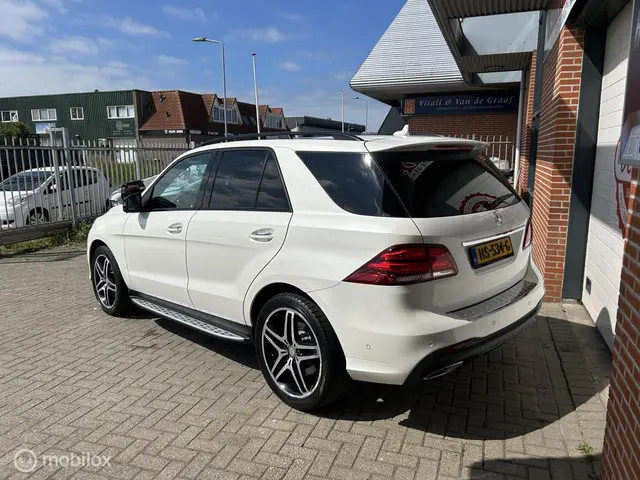 Mercedes-Benz GLE 500 e 4MATIC 2015 Hybride Benzine 3