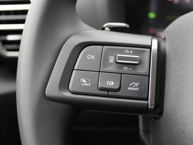 Citroën C4 HYBRID 145 BUSINESS 2025 Hybride Benzine 21