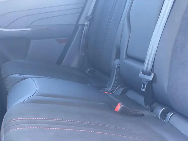 Ford Kuga 2.5 PHEV ST-Line X 2026 Hybride Benzine 21