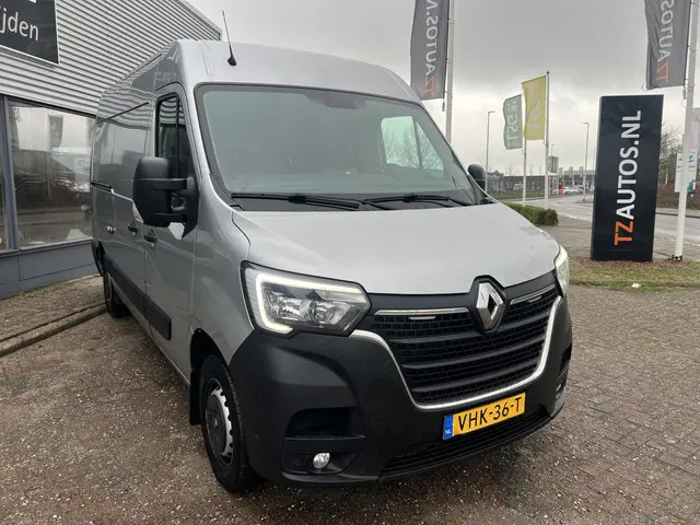 Renault Master T35 2.3 dCi 135 L2H2 2020 Diesel 11