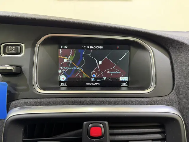 Volvo V40 V-40 1.6 T2 Momentum Navi 2014 Benzine 13