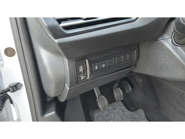 Peugeot 308 SW 1.2 PureTech Blue Lion 2017 Benzine 17