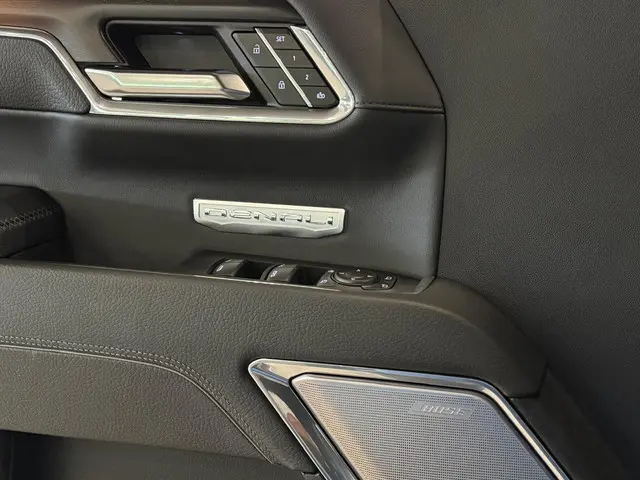 GMC Sierra Denali 6.2 V8 DENALI 2024 Benzine 23