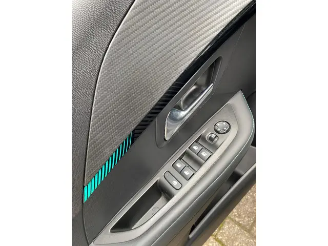 Peugeot 208 1.2 PureTech Allure 2020 Benzine 21