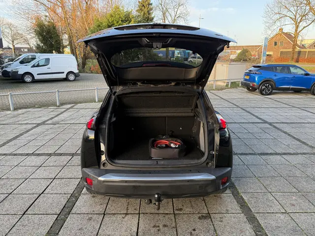 Peugeot e-2008 EV GT 50 kWh 2020 Elektrisch 6