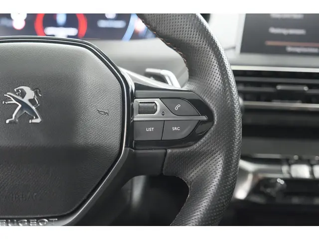 Peugeot 5008 PureTech 130 EAT8 GT-Line 2020 Benzine 33