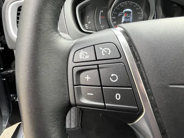 Volvo V40 2.0 T3 Momentum 2016 Benzine 37