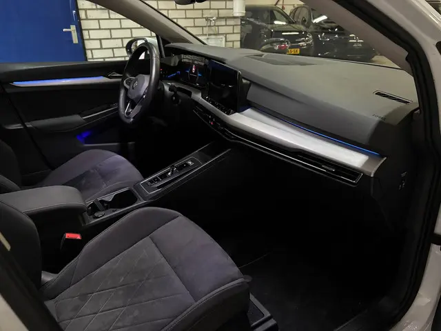 Volkswagen Golf 1.5 eTSI R-Line 2020 Hybride Benzine 16
