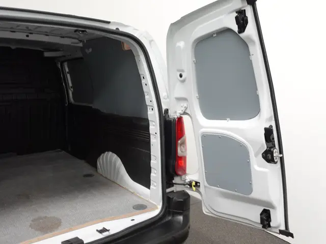 Opel Combo 1.5D L2H1 Standaard 2022 Diesel 8