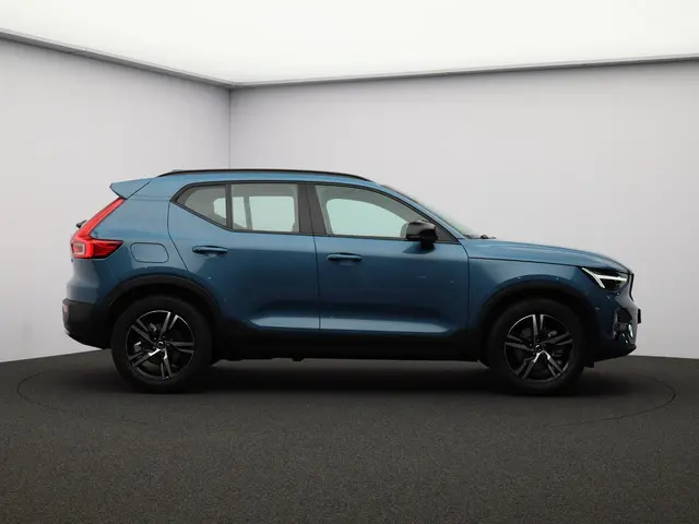 Volvo XC40 B4 Plus Dark 2025 Benzine 7