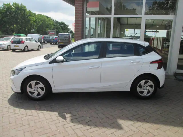 Hyundai i20 1.2 MPI i-Motion 2022 Benzine 2