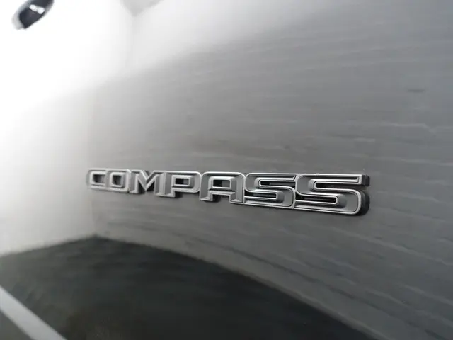 Jeep Compass 1.3T S Night Eagle Aut- 2020 Benzine 33