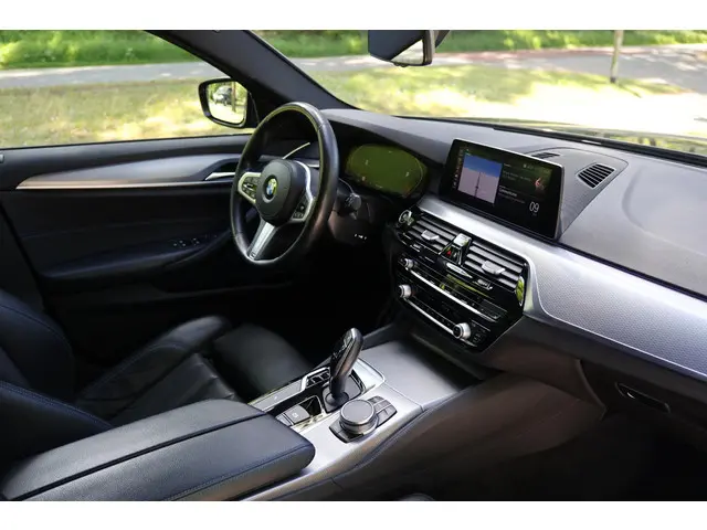 BMW 5 Serie Touring 530i High Executive 2020 Benzine 10