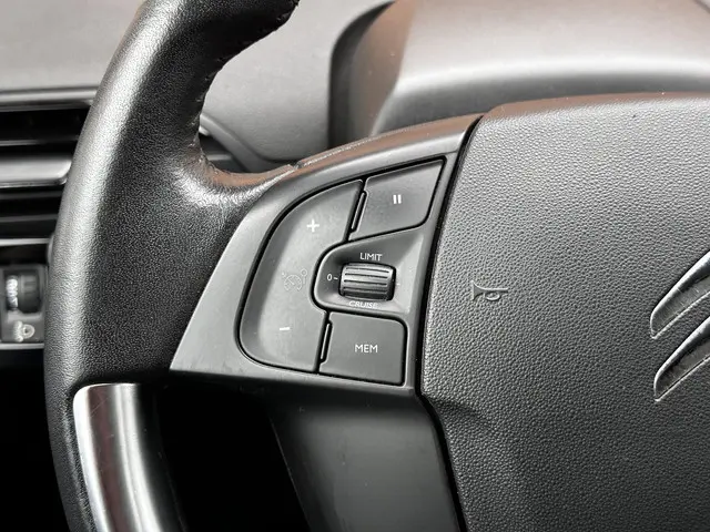 Citroën C4 Picasso 1.2 PureTech Selection 2015 LPG/Gas 10