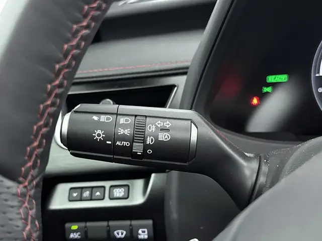 Lexus UX 250h F Sport Line 2024 Hybride Benzine 17