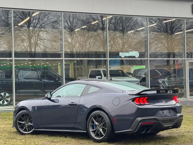 Ford Mustang Fastback GT 5.0 V8 Dark Horse 2024 Benzine 4