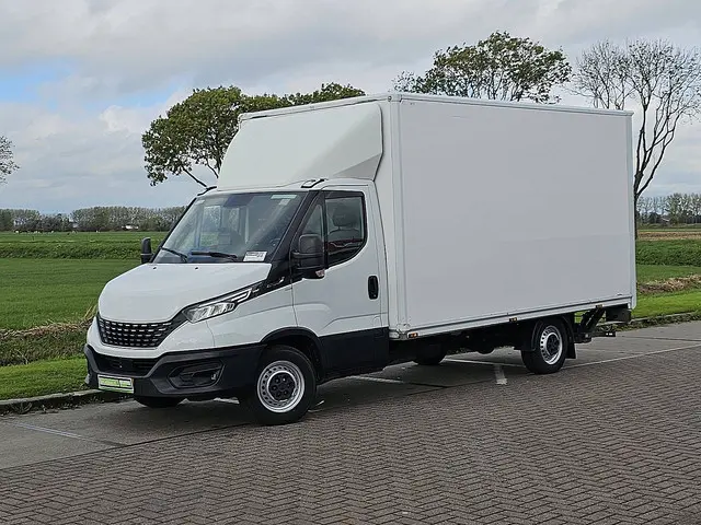 Iveco Daily 35S18 2021 Diesel 2