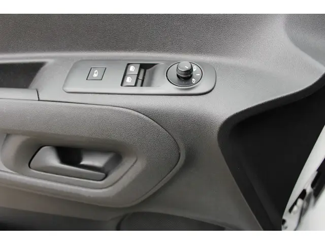 Opel Combo 1.6D L1H1 Edition 2019 Diesel 12