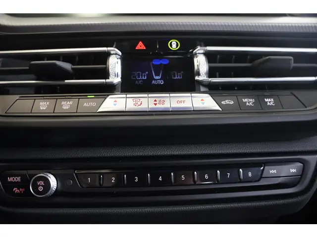 BMW 1 Serie 5-deurs 120i 2022 Benzine 18