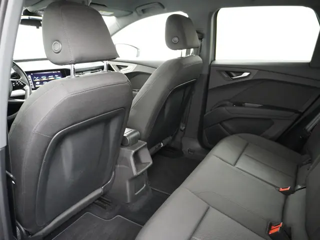 Audi Q4 e-tron 40 Advanced 77 kWh 2021 Elektrisch 18