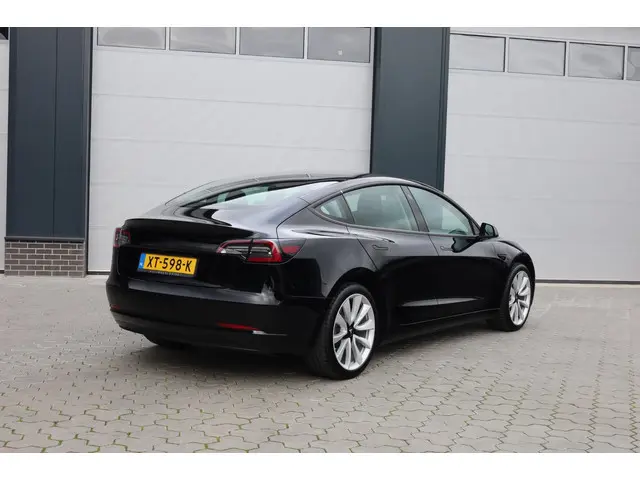 Tesla Model 3 Long Range AWD 75 kWh 2019 Elektrisch 4