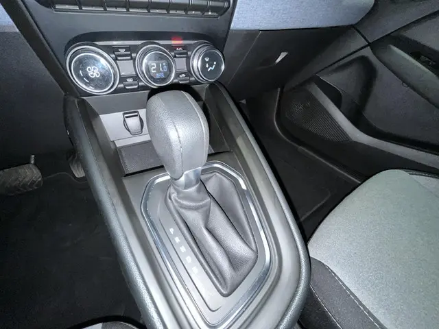 Mitsubishi Colt 1.6 HEV Intense 2024 Hybride Benzine 21