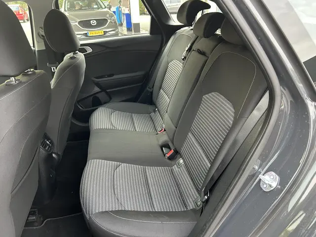 Kia Ceed Sportswagon 1.0 T-GDi DynamicLine 2023 Benzine 12
