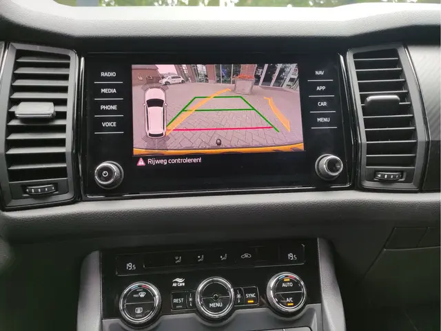 Škoda Kodiaq 1.5 TSI DSG Sportline Business 2020 Benzine 16