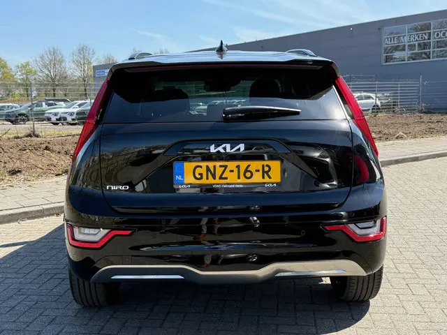 Kia Niro EV DynamicPlusLine 64.8 kWh 2024 Elektrisch 12
