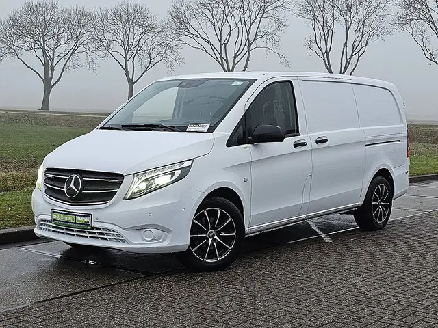 Mercedes-Benz Vito 2