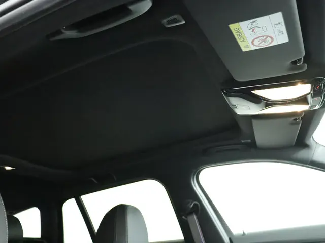 BMW 3 Serie Touring 330e xDrive 2025 Hybride Benzine 70