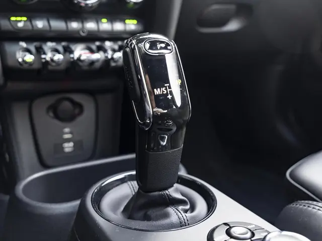 MINI 3-Deurs John Cooper Works 2022 Benzine 31