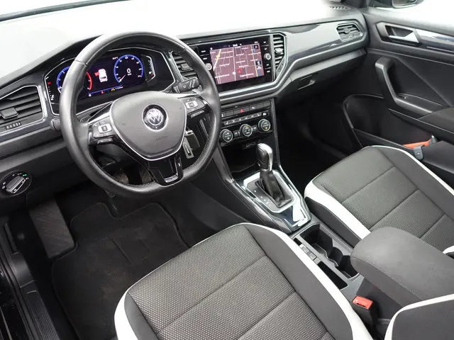 Volkswagen T-Roc 1.5 TSI R-line+ Aut- 2019 Benzine 2
