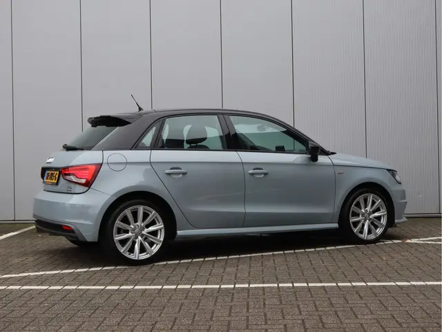 Audi A1 Sportback 1.0 TFSI S-line 2018 Benzine 5