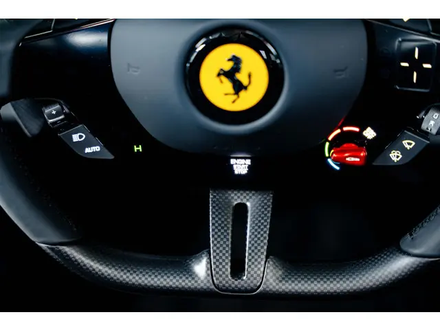 Ferrari 296 GTS 2024 Hybride Benzine 35