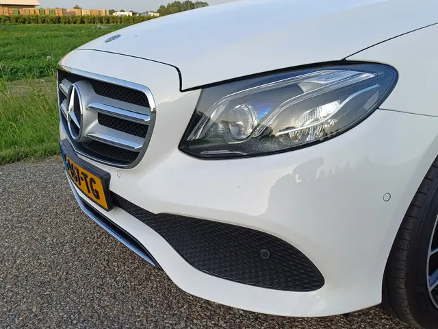 Mercedes-Benz E-Klasse 200 Premium 2017 Benzine 10