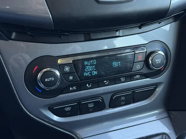 Ford Focus Wagon 1.0 EcoBoost Titanium 2013 Benzine 22