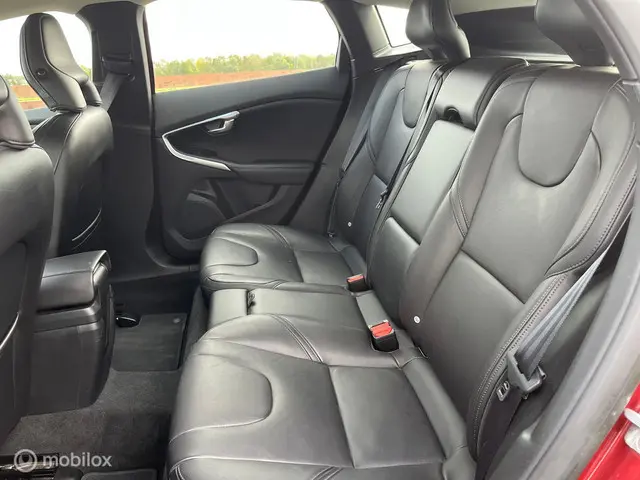 Volvo V40 1.6 T4 Summum 2014 Benzine 20