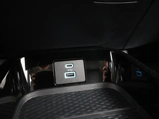 Ford Mustang Mach-E 75kWh LUCID RED 2020 Elektrisch 35