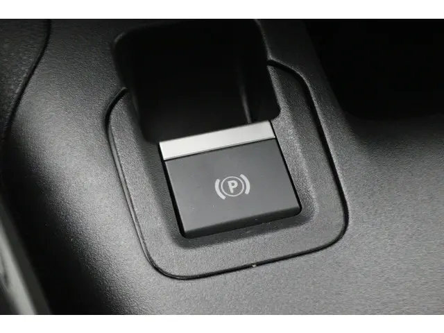 Peugeot e-Partner 136 L1 50 kWh 2023 Elektrisch 42