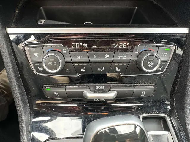 BMW 2 Serie 218 | AUT | LEDER | NAVI | AIRCO 2021 Diesel 16