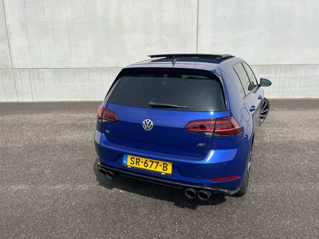 Volkswagen Golf 2.0 TSI 4Motion R 2017 Benzine 10