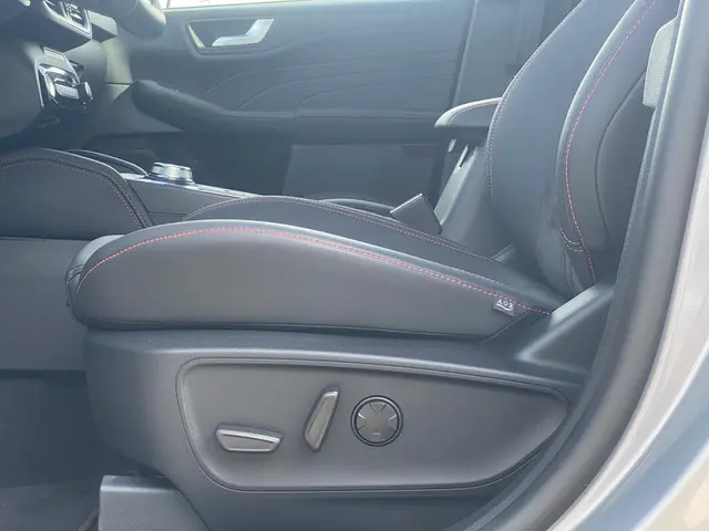 Ford Kuga 2.5 PHEV ST-Line X 2024 Hybride Benzine 25