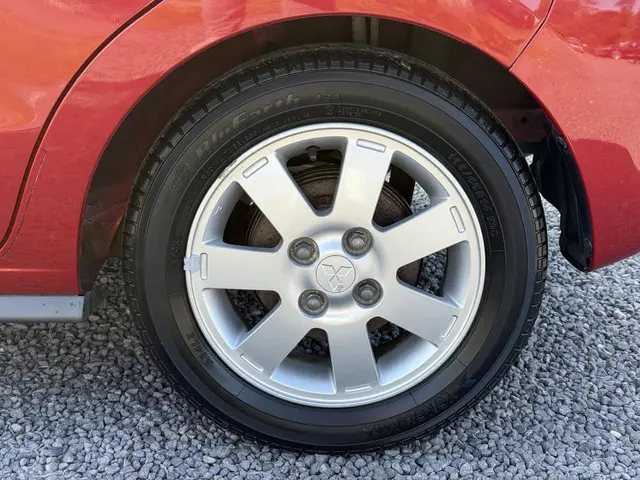 Mitsubishi Space Star 1.0 Intense 2013 Benzine 22